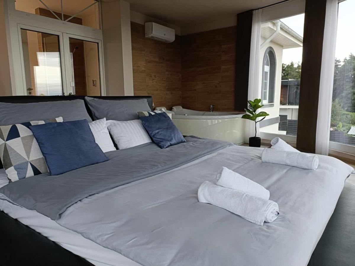 West Panorama Penthouse - Apartment With A Fantastic View Of The City Szombathely Exteriör bild