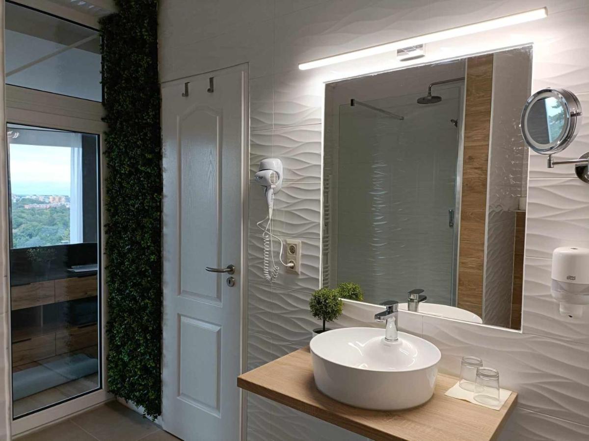 West Panorama Penthouse - Apartment With A Fantastic View Of The City Szombathely Exteriör bild