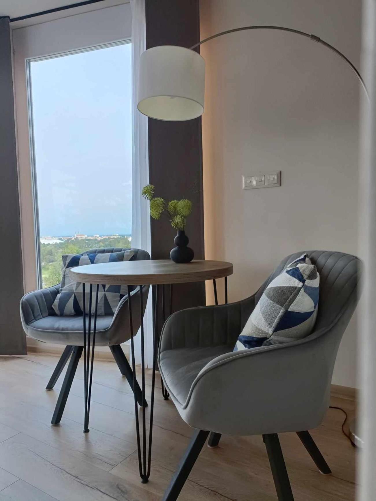 West Panorama Penthouse - Apartment With A Fantastic View Of The City Szombathely Exteriör bild