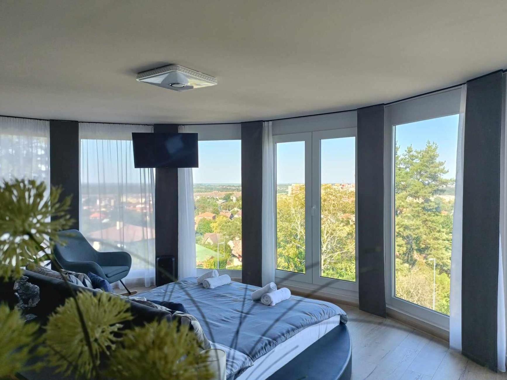 West Panorama Penthouse - Apartment With A Fantastic View Of The City Szombathely Exteriör bild